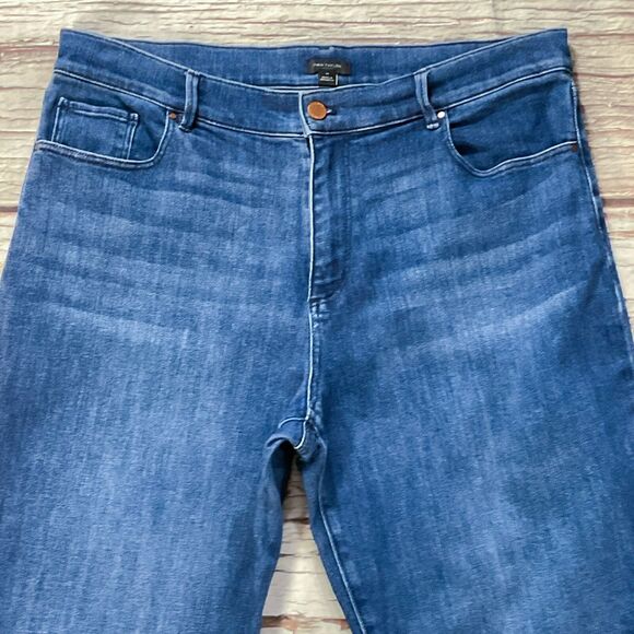 Ann Taylor Womens Jeans size 14 Dark Wash Straight Crop Ankle x28" Denim Stretch - Picture 3 of 10